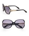 Textured and smooth, metal accented temples make this a truly glamourous, plastic style. Available in black/rose gold with smoke gradient lens. Metal accented criss-cross temples100% UV protectionMade in Italy 