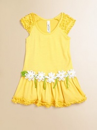 Bright and cheery with ruffles and daffodils, this perky frock will be your favorite and hers.ScoopneckShort ruffled sleevesDrop-waist with daffodilsPurl edge hem95% cotton/5% spandexMachine washImported
