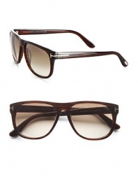 A chic and versatile design in lightweight acetate. Available in shiny black/striped brown horn with grey gradient lens or striped brown with brown gradient lens. Logo temples100% UV protectionMade in Italy 