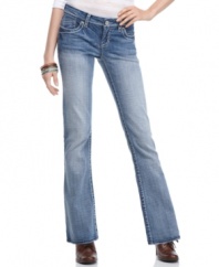 Be true blue in the Metro jean from Hydraulic. Classic denim never goes out of style!