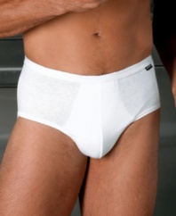 An indispensable basic that's bound to live at the top of your drawer, these Jockey briefs start each day with comfort.