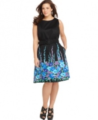 A fabulous floral print spotlights Spense's sleeveless plus size dress-- spring is in bloom!