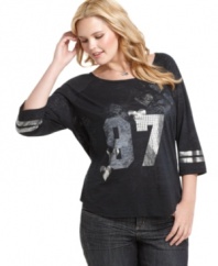 Show your team spirit in Eyeshadow's three-quarter sleeve plus size top, featuring athletic styling.