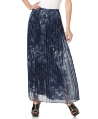 Soft chiffon pleats make this printed MICHAEL Michael Kors maxi skirt a stylish pick your winter wardrobe!