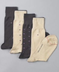 Keep a sleek line from head to toe. These Tommy Hilfiger socks streamline your dress look.