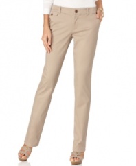 Classic petite khakis get a comfy update with extra Hello Smooth fabric, for a polished style that you'll love wearing! (Clearance)