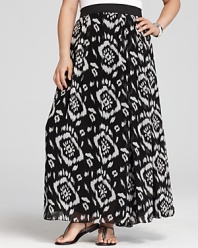Enliven your wardrobe with this VINCE CAMUTO maxi skirt, flaunting an exotic ikat print and easy pull-on silhouette.