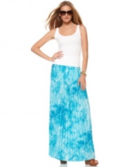 In a marbleized print, this MICHAEL Michael Kors pleated maxi skirt is perfect for relaxed spring style!