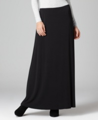 A wardrobe staple, mix and match this DKNYC solid maxi skirt for endless outfit possibilities!