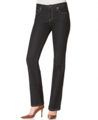 A black wash and skinny fit create a sleek silhouette to Calvin Klein Jeans' petite jeans-- they will add a sophisticated touch to any casual outfit.