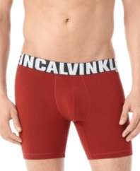Full coverage for the guy on the go. These Calvin Klein boxer briefs are designed to stay with you all day.