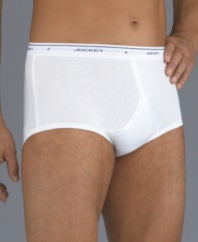 The Classic Brief since 1934. It's no wonder why this brief has long been a customer favorite. It's built on over 70 years of experience. Exclusive Y-front® fly design and logo waistband guarantee you're getting genuine Jockey® comfort, fit and quality. Timeless styling offers full coverage comfort from waist to thigh. Get the brief that's as classic as the name Jockey®.
