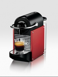 An elegant and compact single-cup machine that blends a super-compact silhouette with superb espresso-making abilities.