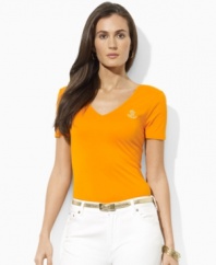 The essential petite V-neck tee from Lauren by Ralph Lauren is crafted for stylish comfort in soft cotton jersey with a metallic embroidered monogram for an iconic finish.