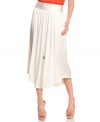 With an on-trend shirttail hem, this Vince Camuto midi skirt is a summer must-have!