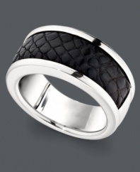 Make a bold statement in genuine, black alligator skin. Men's ring crafted in sterling silver. Sizes 8-12.