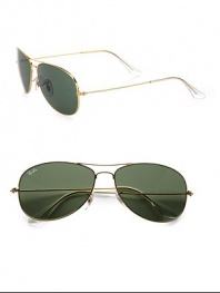 The eternally cool aviator design in lightweight metal. Available in gold with crystal green lens.Metal temples100% UV protectionMade in Italy 