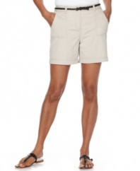 Karen Scott's petite shorts are a spring and summer essential with a classic fit and fashionable utility-style pockets.
