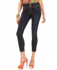 Show off your shape in these dark-wash petite jeans from Style&co.! Special seams at the back and a wide waistband enhance your wonderful curves!
