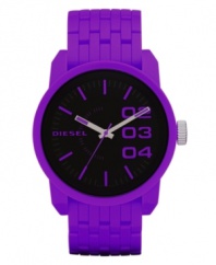 Hot off the presses! This vibrant unisex watch from Diesel glams up your weekend look.