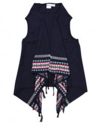 Sweet surf style. Give her a SoCal style she can take to the surf with this fringe-lined cardigan from Roxy.
