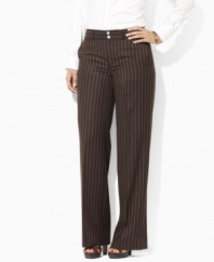 These plus size Lauren by Ralph Lauren pants channel sophisticated elegance in a classic silhouette with a hint of stretch and a sleek straight leg.
