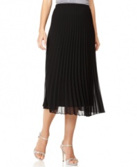 Alex Evenings' petite skirt features beautiful pleating that pairs perfectly with so many special occasion tops. You'll be sure to wear it again and again!
