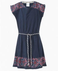 She can stroll the sand in the breezy style of this Roxy Know-It-All dress with a cute accessory rope belt.