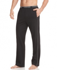 Look sleek even while you sleep with these smooth and soft cotton jersey pants from Calvin Klein.