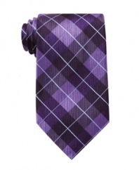 A standard pattern play gets a modern update on this fresh plaid tie from Geoffrey Beene.