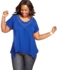 An embellished neckline and handkerchief hem add cool touches to ING's short sleeve plus size top-- team it with your fave jeans!