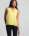 Light as a feather, this vibrant Splendid top is destined to be your warm-weather staple.