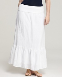 White cotton makes a dramatic appearance on a sweeping floor-length silhouette for a Splendid maxi skirt brimming with easy elegance.