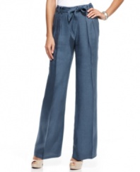 Jones New York makes style feel comfortable! Chic pleats and a sash belt give definition to the wide leg silhouette of these petite pants.