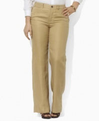 These classic-fitting plus size dress pants from Lauren by Ralph Lauren exude tailored sophistication in a sleek stretch construction for a flattering fit.