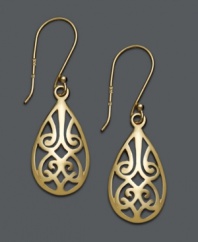 Filigree style that's absolutely flaunt-worthy. Giani Bernini's delicate teardrop earrings are a style staple with an intricate cut-out pattern in 24k gold over sterling silver. Approximate drop: 1-1/4 inches.