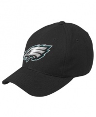 Top of your game-day gear with the added team spirit of this adjustable Philadelphia Eagles logo hat from Reebok.