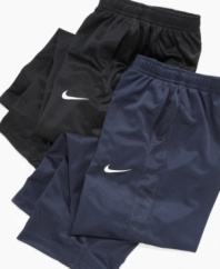 An essential for your aspiring athlete, these performance training pants from Nike are guaranteed to enhance his sporty style.