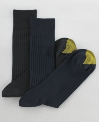 Keep your feet in total comfort with these Goldtoe socks.