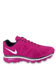 Delivers maximum cushioning and innovative design elements for the ultimate in performance and style.