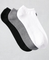 This sporty crew sock offers unmatched comfort and a streamlined cut for a superior workout.