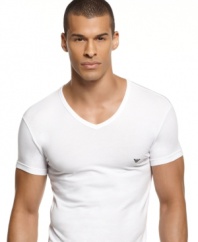 If you're looking for maximum comfort, turn to this form-fitting v-neck for an undershirt that maintains its original features after several washes.