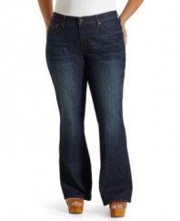 A contoured waist and slimming panel lend an ultra-flattering fit to Levi's bootcut plus size jeans, featuring a sleek dark wash.