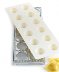 The sights, the smells and the charm of Italy, all in the comfort of your home. Legendary dishes come to life with this ravioli mold. The easy-to-use form makes 12 raviolis at once and takes the hassle out of adding your favorite fillings.